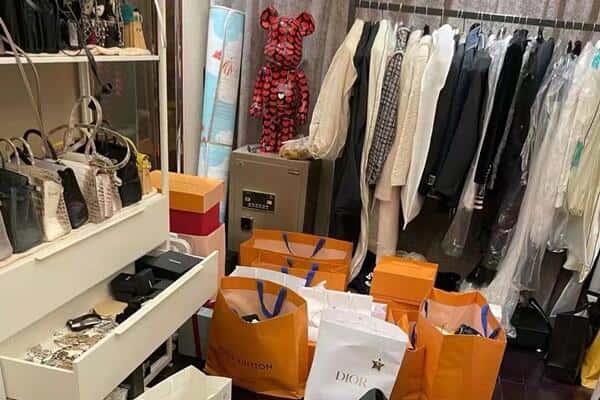 贵阳市开阳回收一线品牌衣服